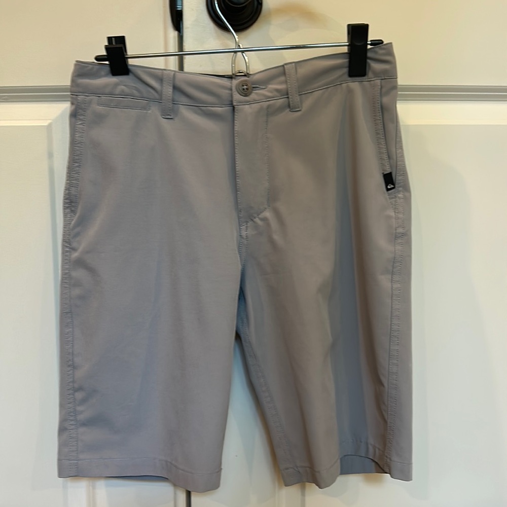 Men’s Quicksilver Amphibian size 28 Grey hybrid shorts